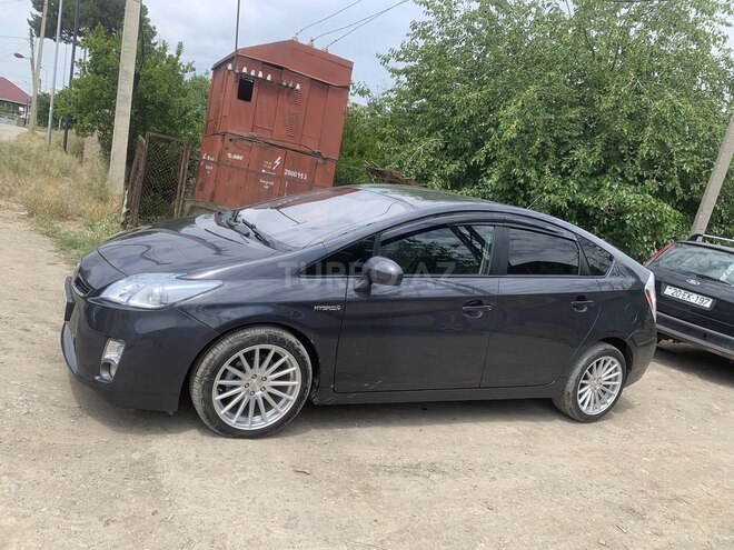 Toyota Prius-2