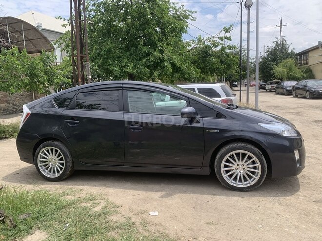 Toyota Prius-3