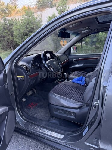 Hyundai Santa Fe-10