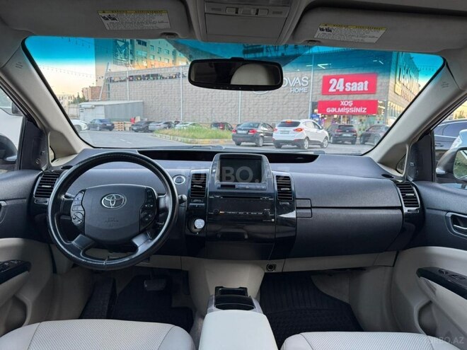Toyota Prius-9