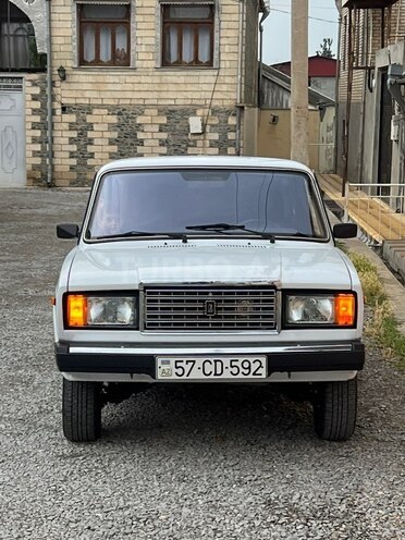 LADA (VAZ) 2107-1