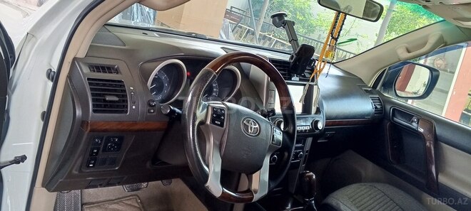 Toyota Land Cruiser Prado-10