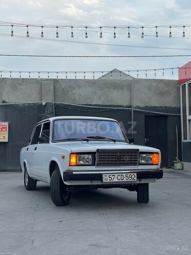 LADA (VAZ) 2107-2