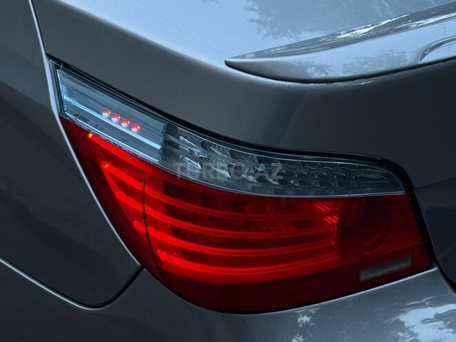 BMW 525-12