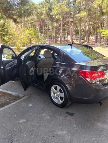 Chevrolet Cruze-9