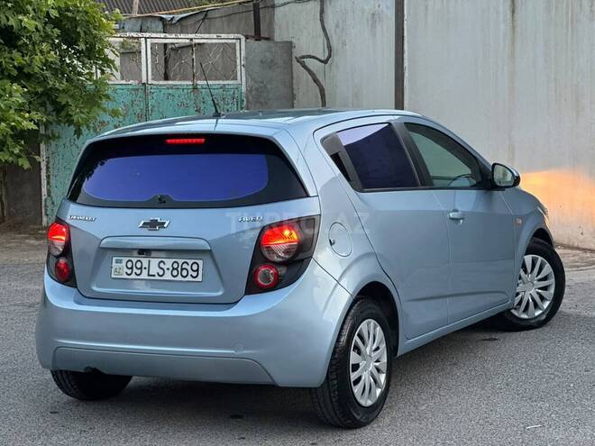 Chevrolet Aveo-8