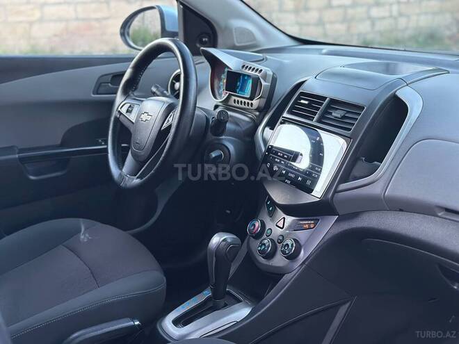 Chevrolet Aveo-14