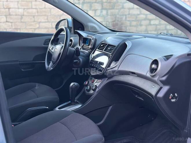 Chevrolet Aveo-11