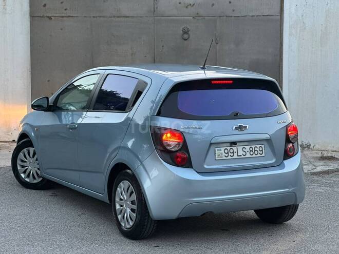 Chevrolet Aveo-7