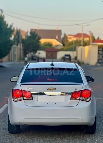 Chevrolet Cruze-11