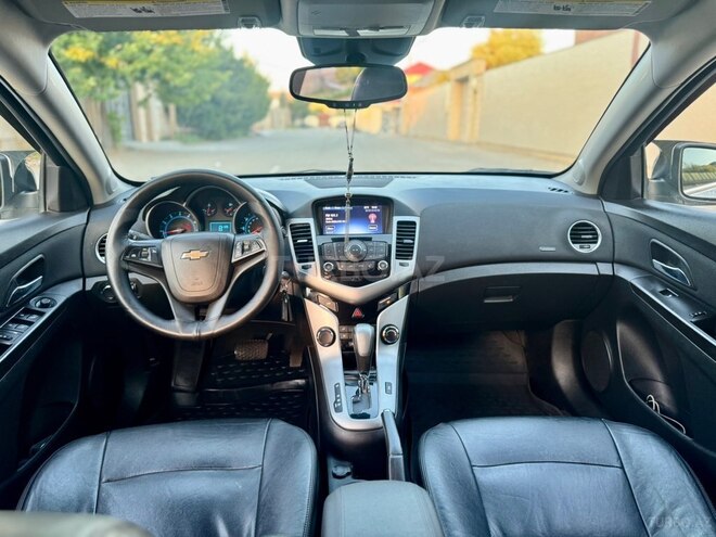 Chevrolet Cruze-17