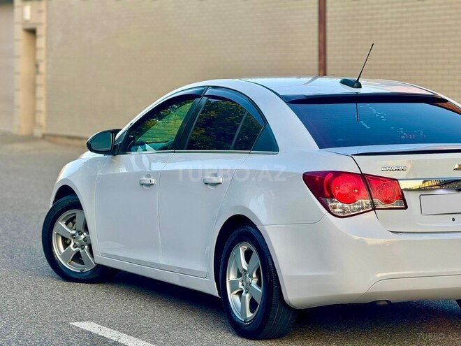 Chevrolet Cruze-14