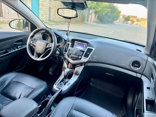 Chevrolet Cruze-18