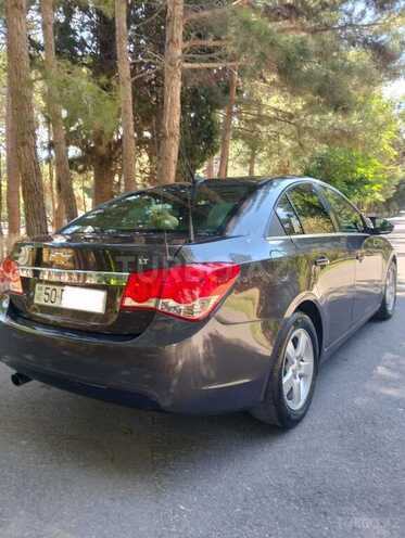 Chevrolet Cruze-21