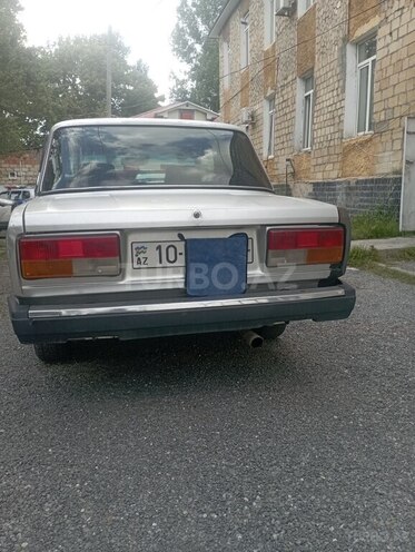 LADA (VAZ) 2107-2