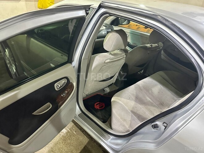 Nissan Maxima-6