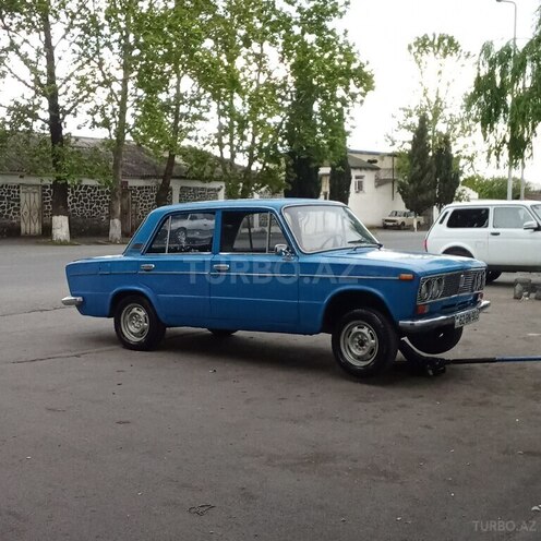 LADA (VAZ) 2103-4