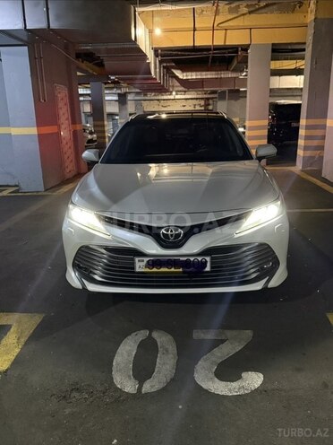 Toyota Camry-3