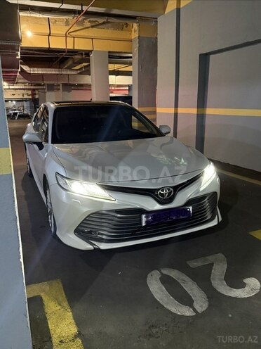 Toyota Camry-1