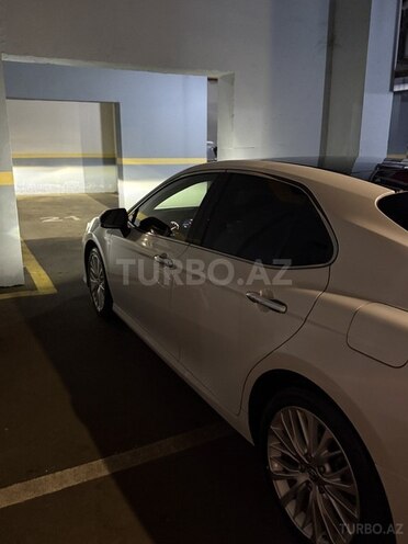 Toyota Camry-5