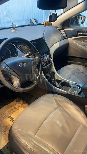 Hyundai Sonata-7