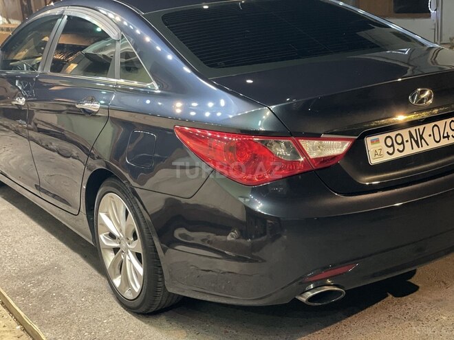 Hyundai Sonata-4