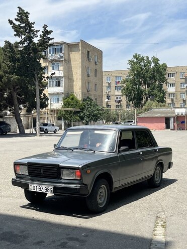 LADA (VAZ) 2107-1