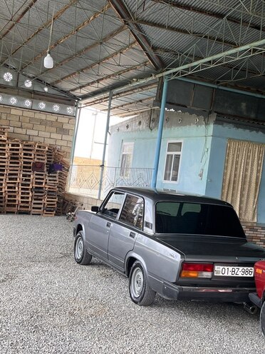 LADA (VAZ) 2107-2