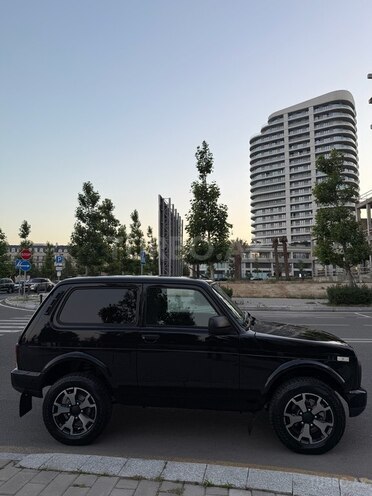 LADA (VAZ) Niva-7