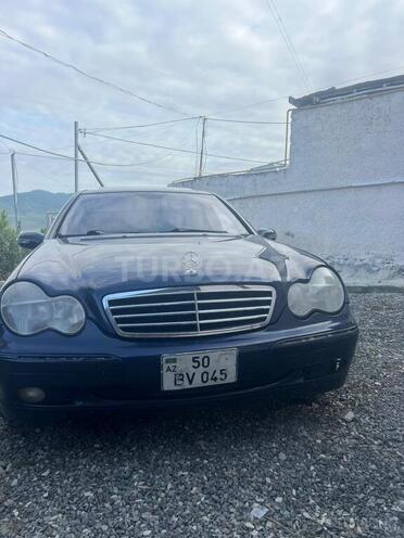 Mercedes C 320-9