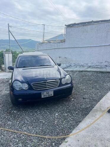 Mercedes C 320-1
