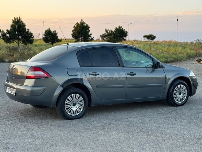 Renault Megane-6