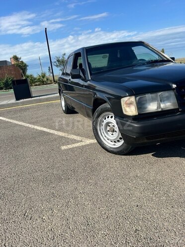 Mercedes 190-2