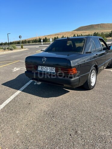 Mercedes 190-4