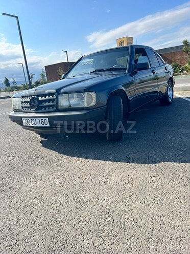 Mercedes 190-1