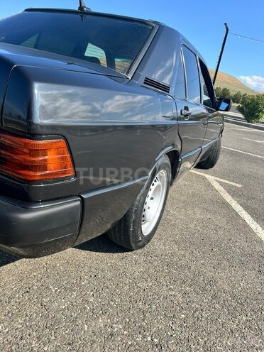Mercedes 190-7