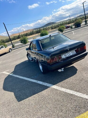 Mercedes 190-9