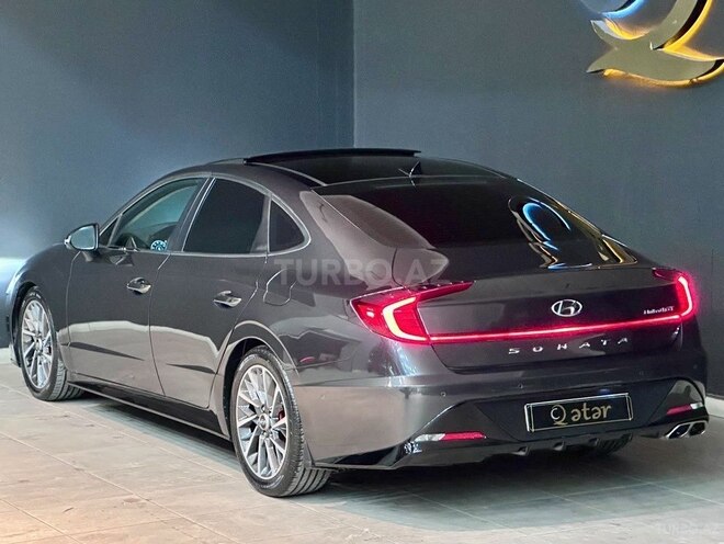 Hyundai Sonata-16