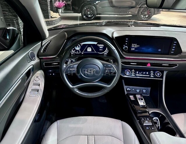 Hyundai Sonata-17
