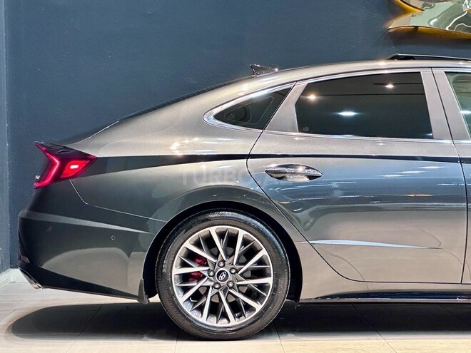 Hyundai Sonata-8