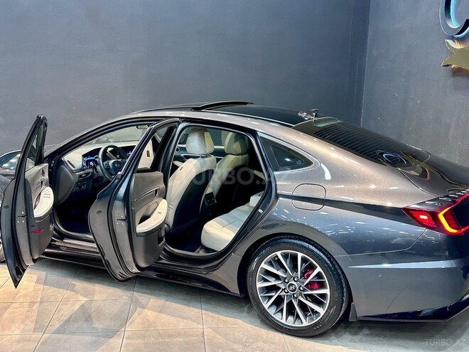 Hyundai Sonata-11