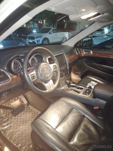 Jeep Grand Cherokee-6