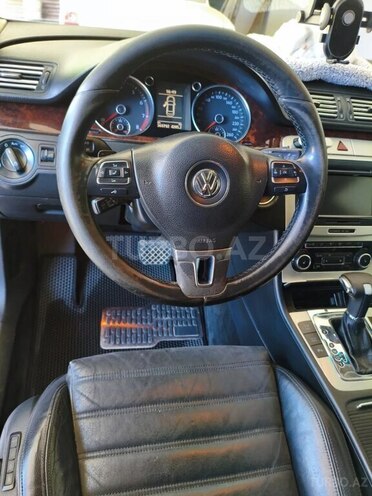 Volkswagen Passat-5