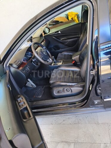 Volkswagen Passat-12
