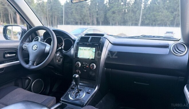 Suzuki Grand Vitara-13