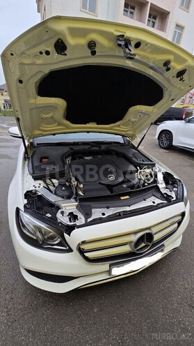 Mercedes E 220 d-5