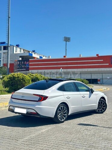 Hyundai Sonata-3
