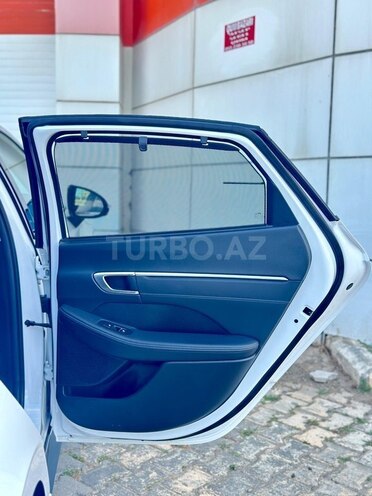 Hyundai Sonata-9