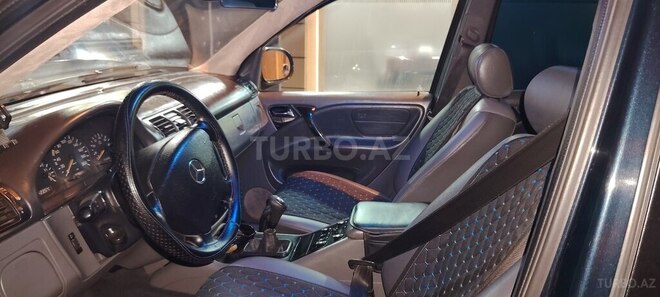 Mercedes ML 230-13