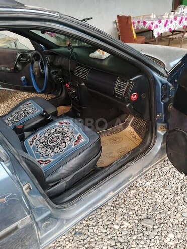 Opel Vectra-3